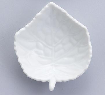 HIC Porcelain Leaf Tea Caddy