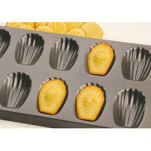 Chicago Metallic Madeleine Pan